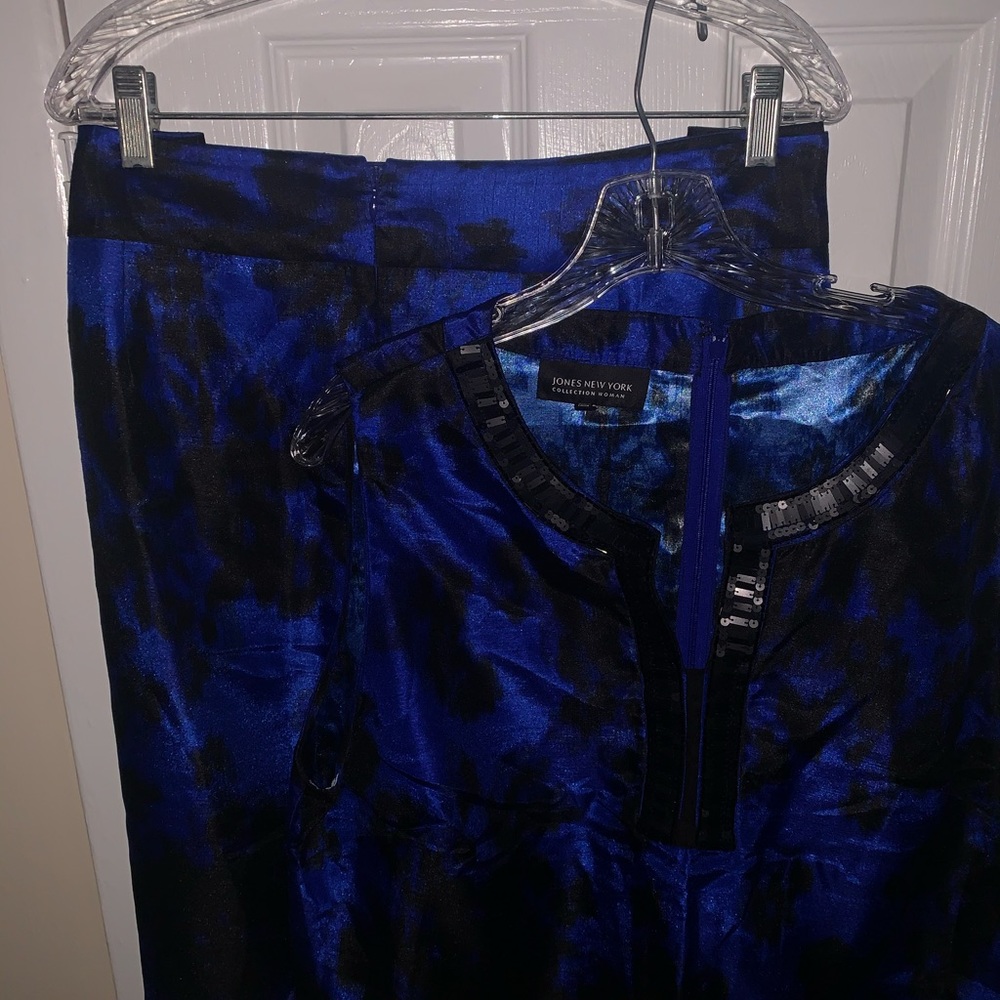 Jones New York Elegant Black/Blue Suit